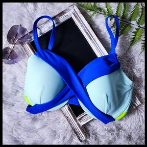 D/DD Green and Blue Bikini Top